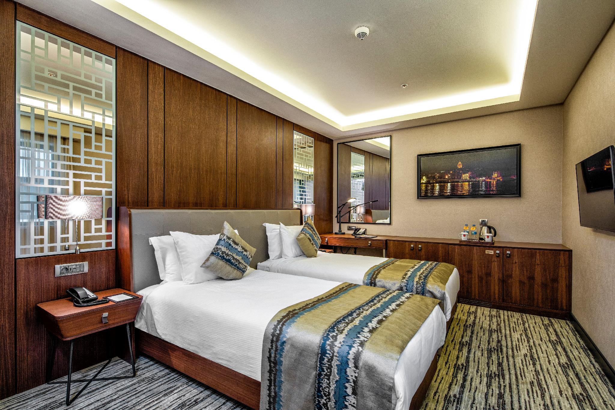 Standard, Twin Beds, Bunk Bed, Atrium View