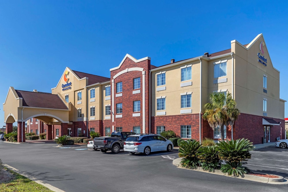 Comfort Inn & Suites Orangeburg 32/36