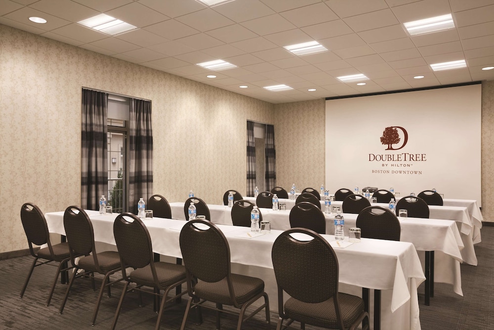 Doubletree By Hilton Boston Downtown 55/56
