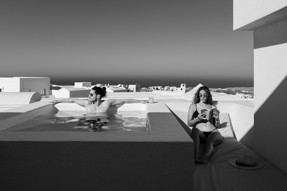 NEO SUITES 57/75