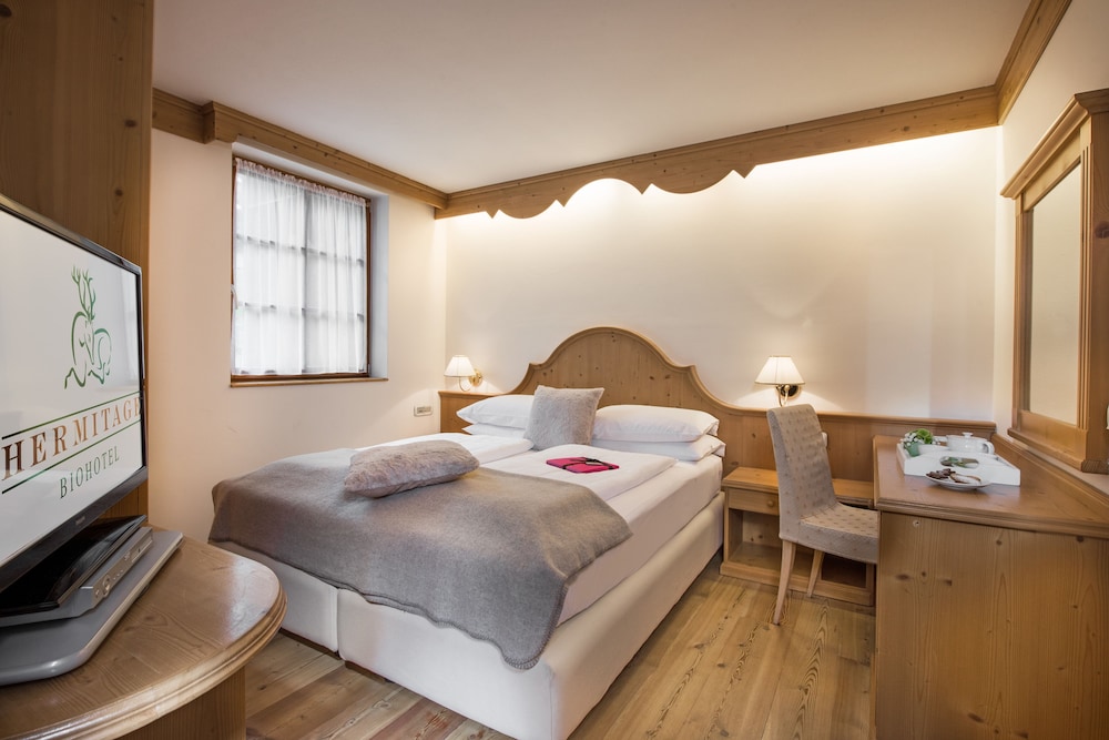 LUXURY, DOUBLE BED