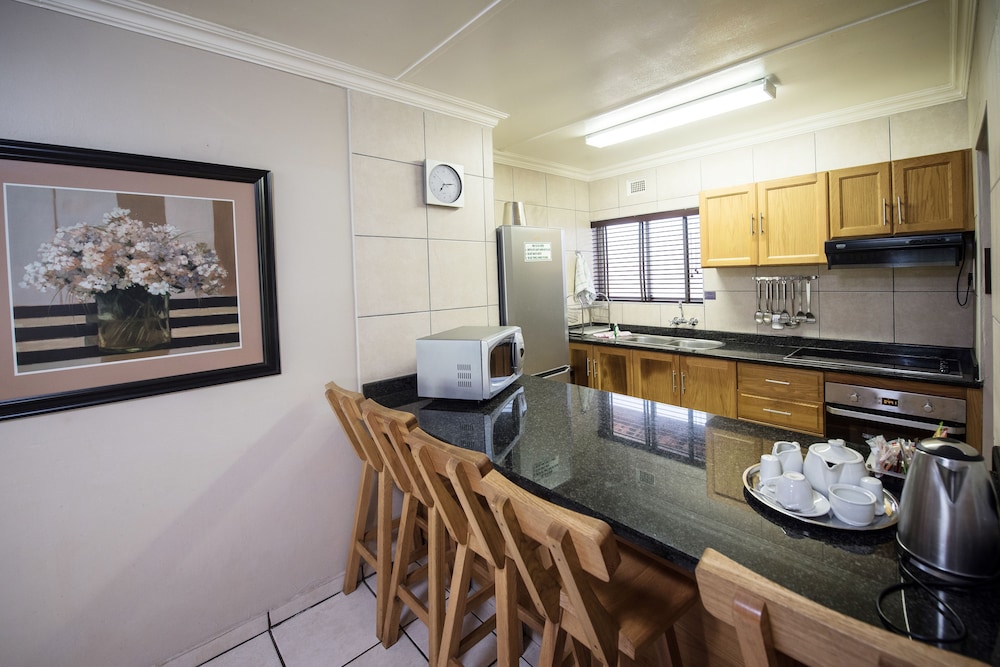 Lake View Cabanas 68/69