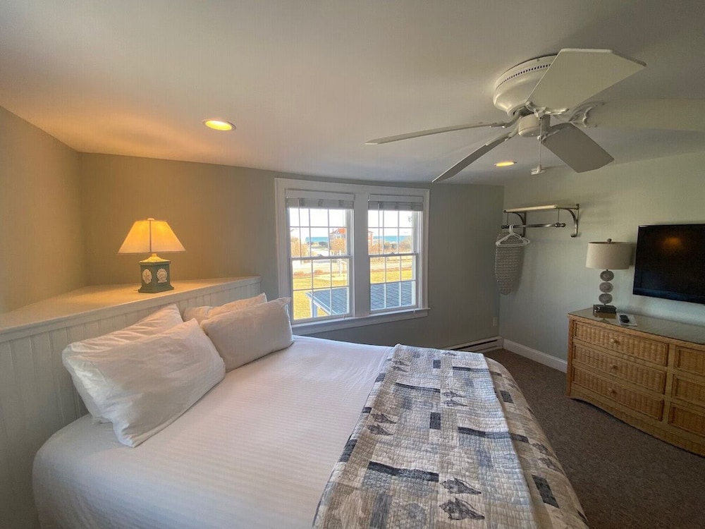 Beach Breeze Inn 13/50