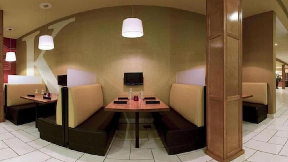 Holiday Inn Batesville 33/39