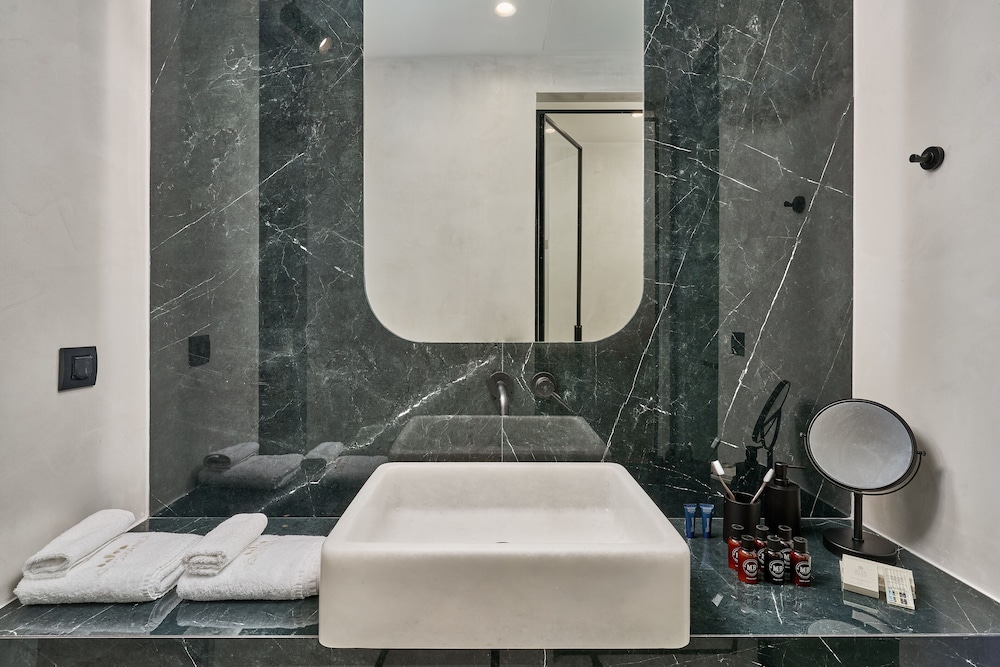 Ios Grand Pool Suites 49/50