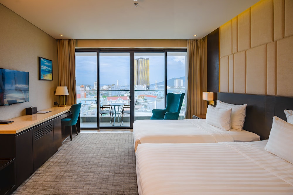 New Orient Hotel Danang 18/70