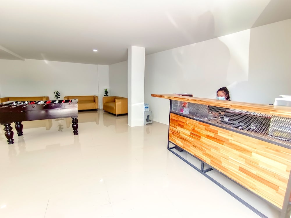 Lobby at Sailor Hotel Pattaya, CHONBURI