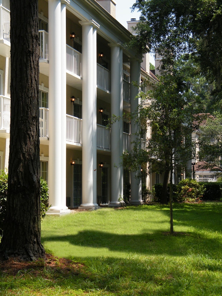Park Lane Hotel and Suites 2/59
