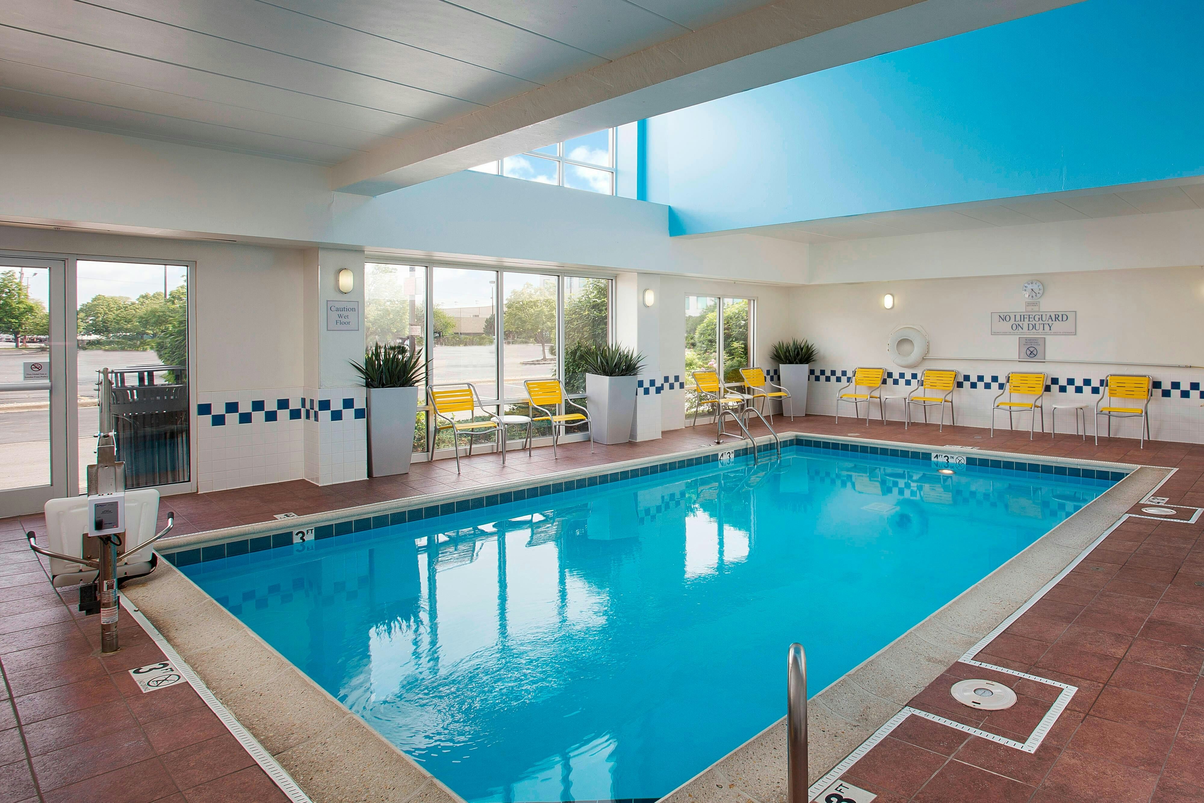 Fairfield Inn Suites Chicago Midway Airport 5/9