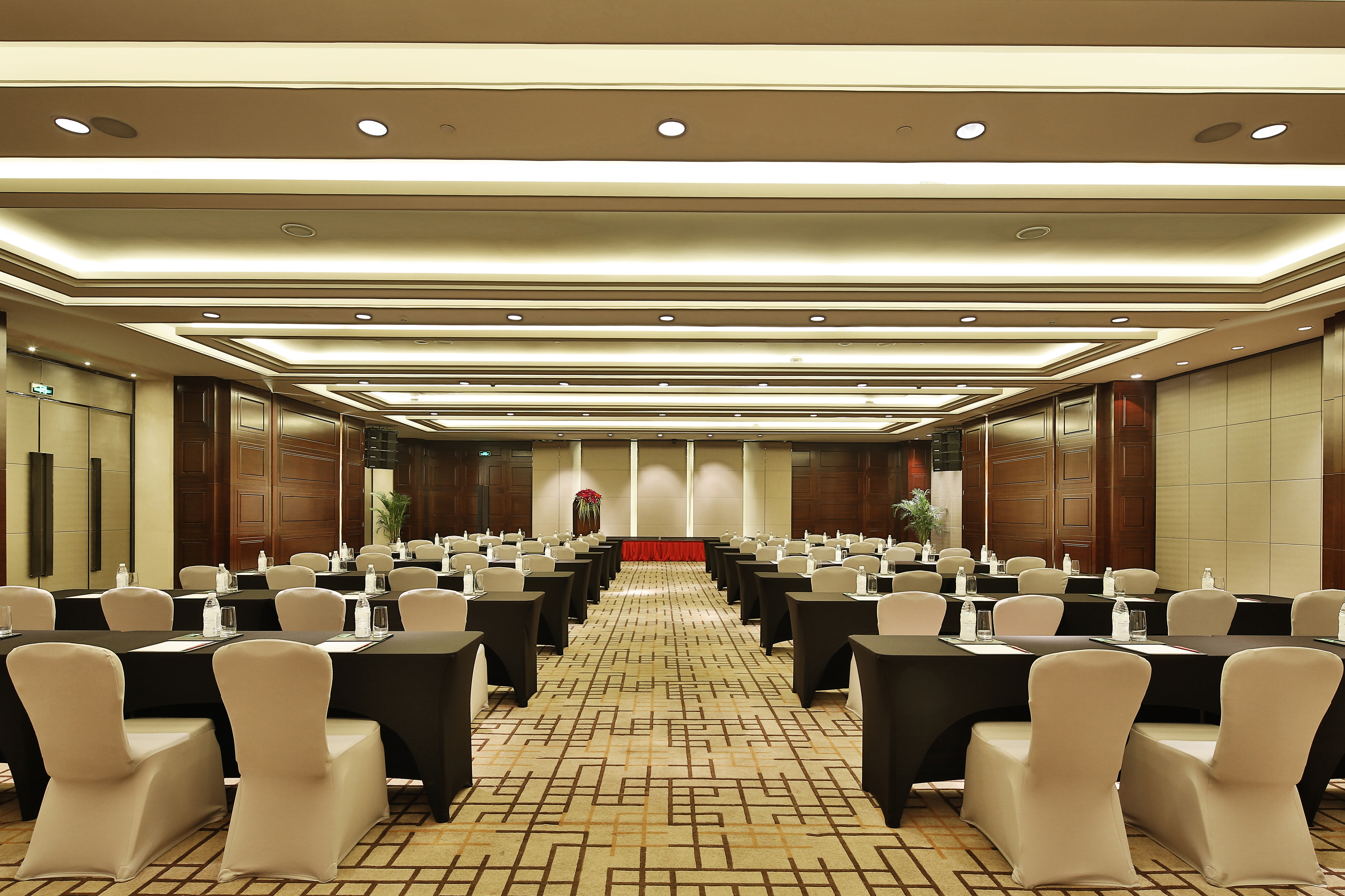 Crowne Plaza CHENGDU WEST 70/81