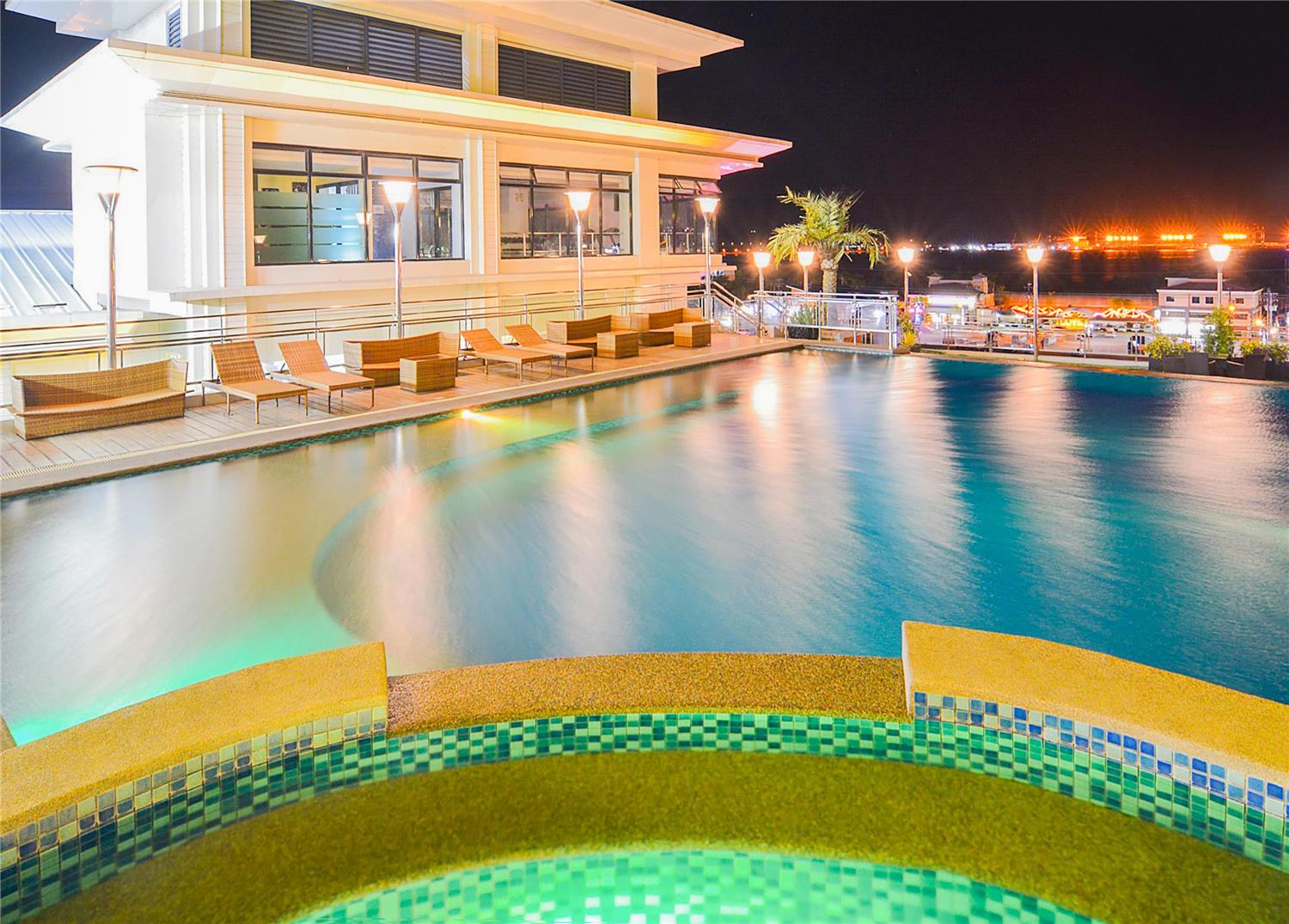 Best Western Plus Hotel Subic 64/65