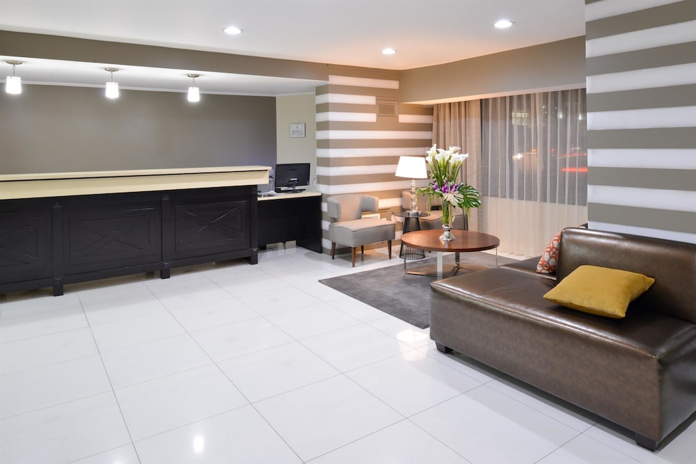Best Western Plus LA Mid Town Hotel 2/37