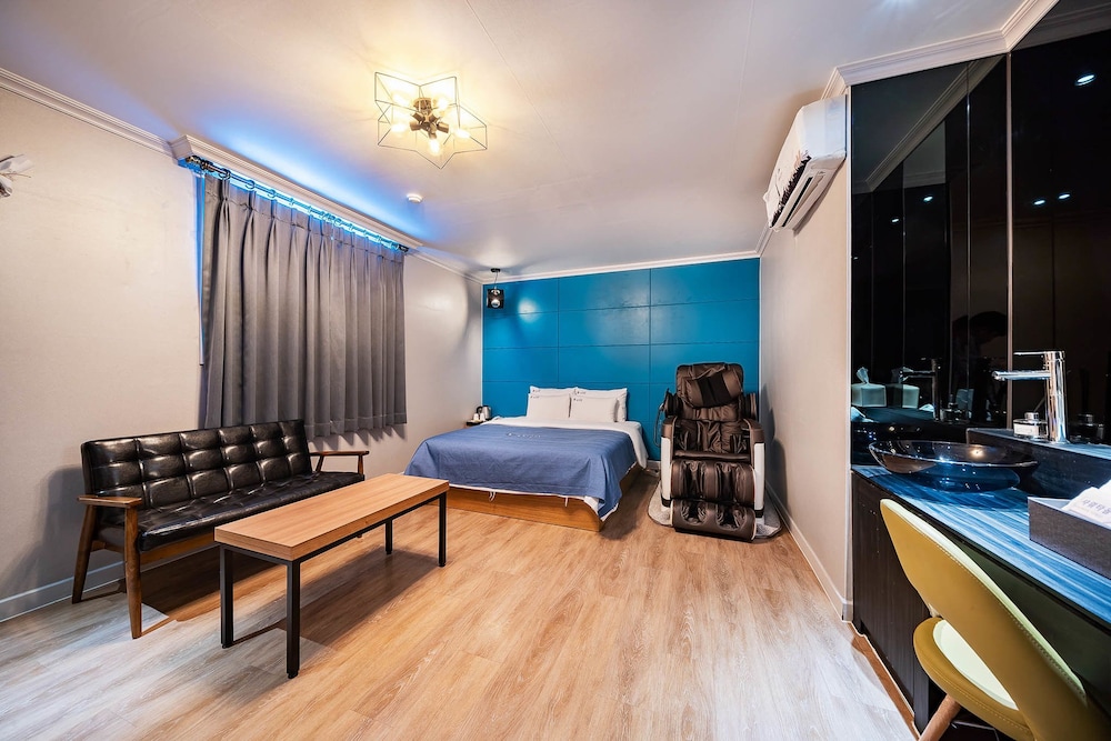 Ost Hotel 26/66