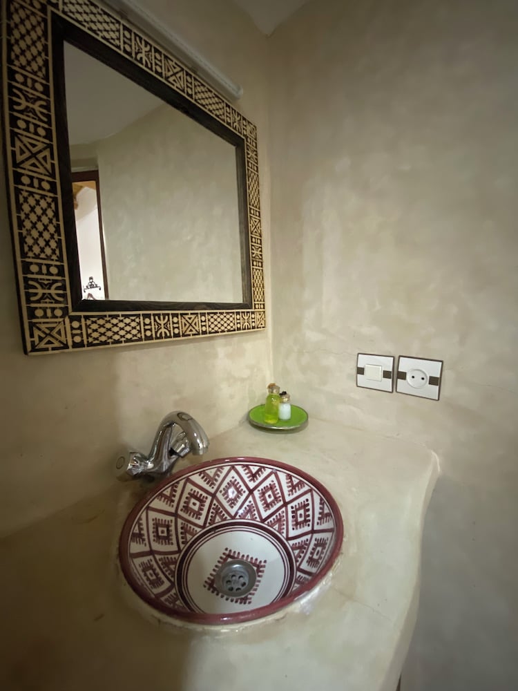 Auberge Miguirne chez Ali 20/46