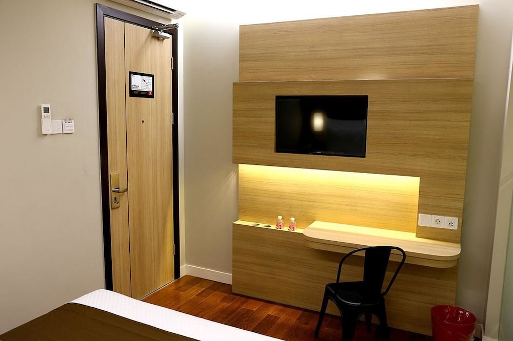 Grand Citihub Hotel at Panakkukang 12/15