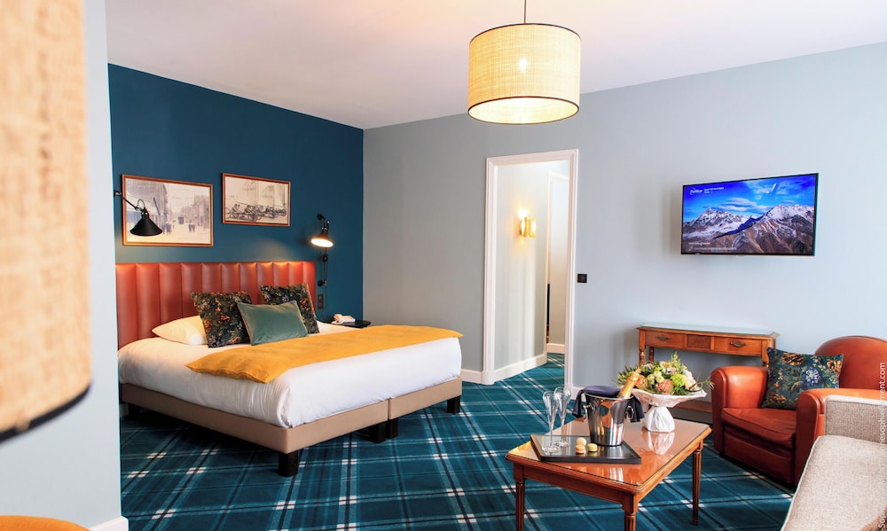 Manoir Hotel 7/50