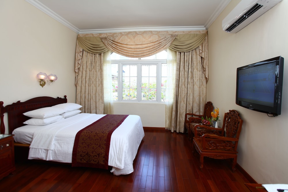DELUXE, GARDEN VIEW