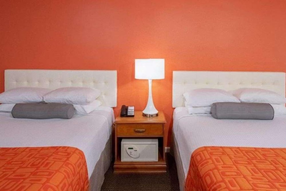 Howard Johnson by Wyndham Atlantic City 29/40