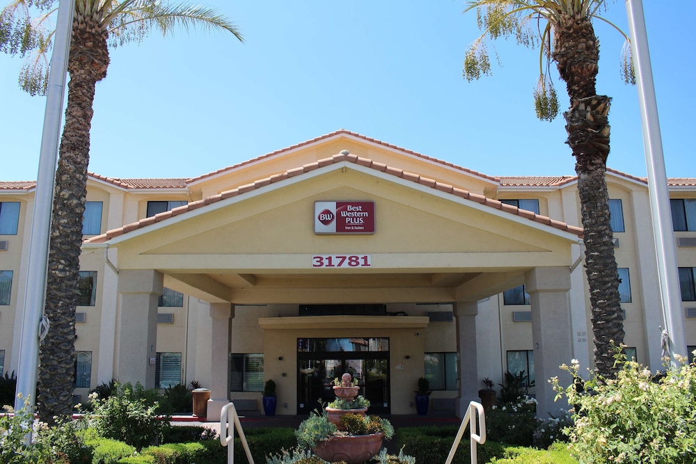 Best Western Plus Lake Elsinore Inn & Suites 5/53