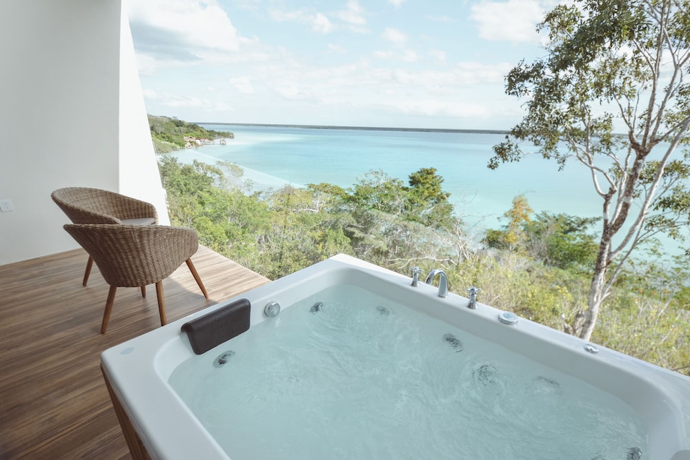 MBH Maya Bacalar - Hotel Boutique 24/50
