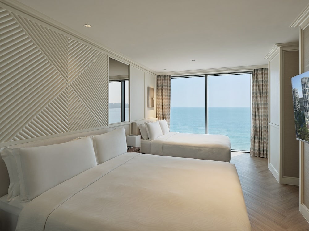 Grand Josun Busan 24/69