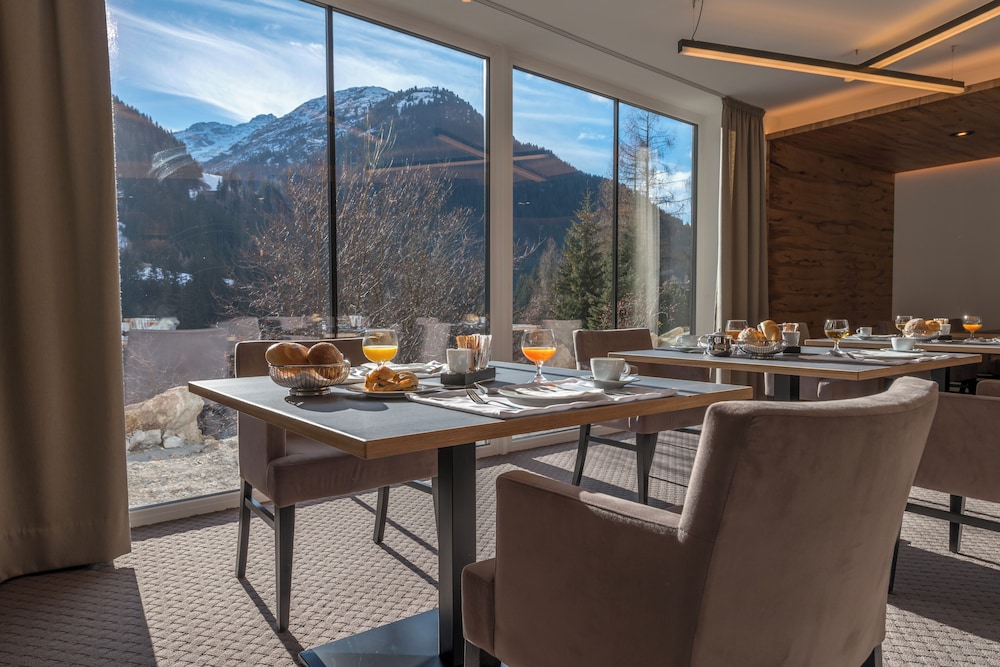 Hotel Grischuna 37/50