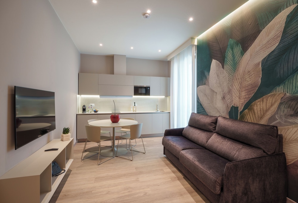 Vi Suites Viareggio 36/50