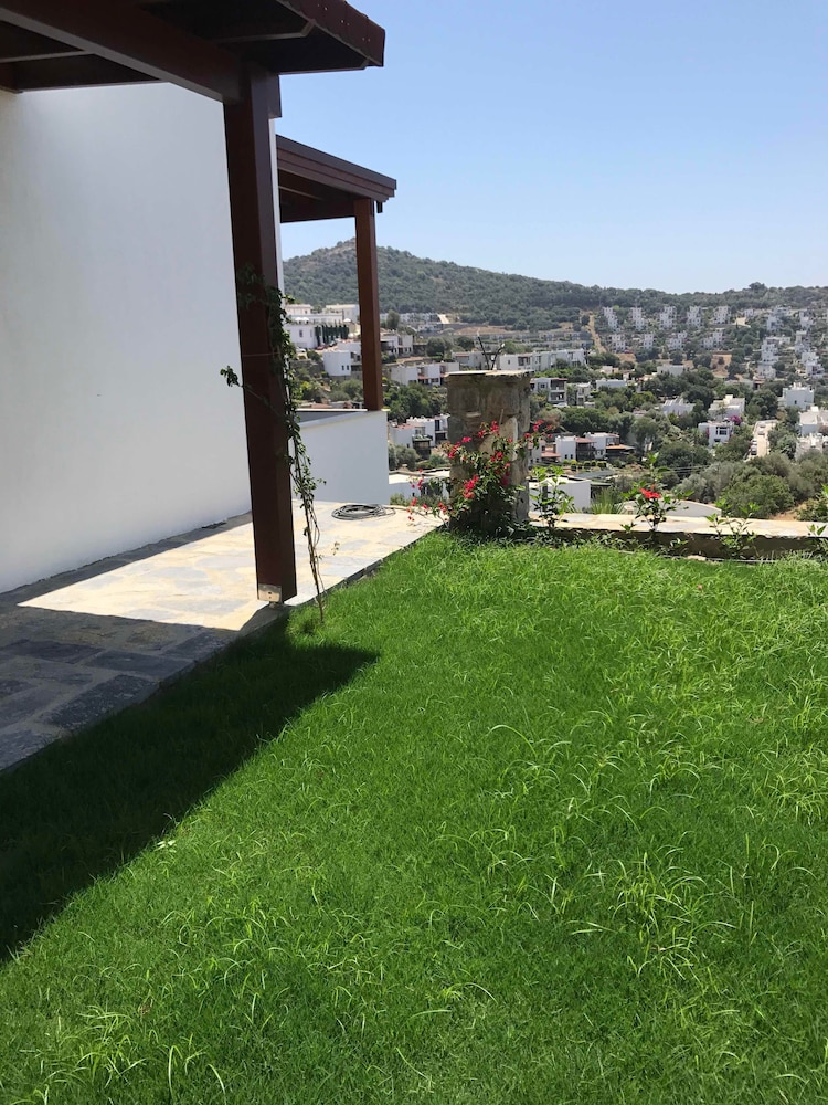 Ibak Sunny Houses 47/50