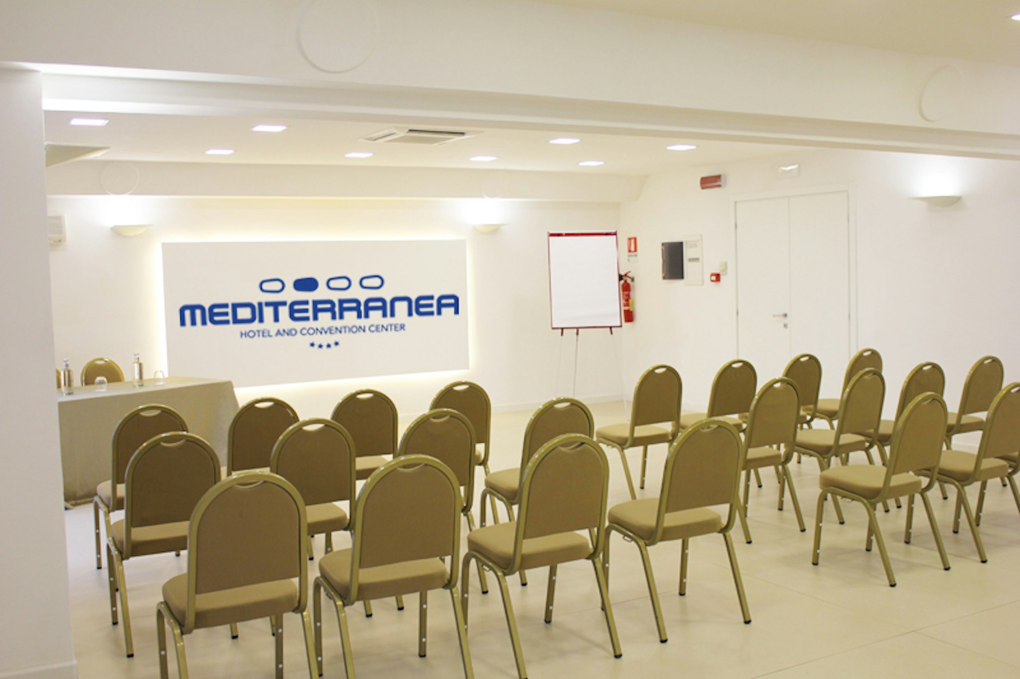 Mediterranea Hotel And Convention Center 18/28