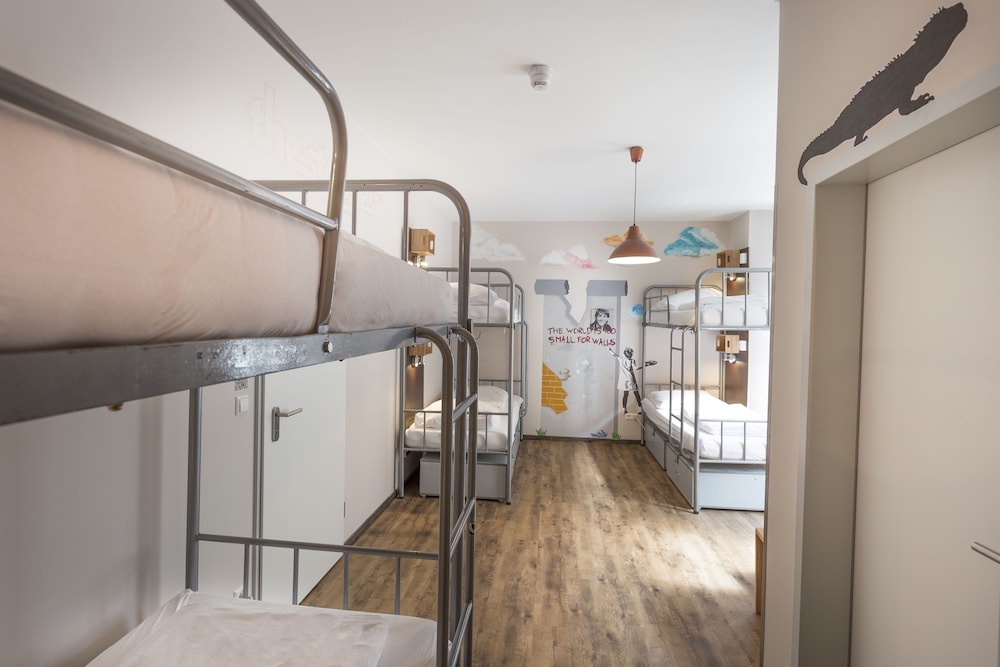 Sunflower Hostel 9/59