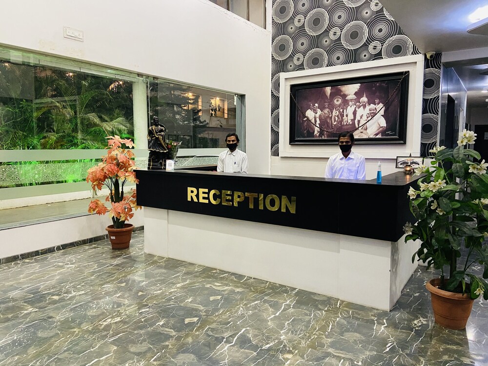 Hotel Sai Bansi 9/36