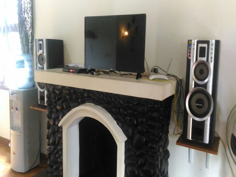 Villa Kota Bunga Anyelir 44/51