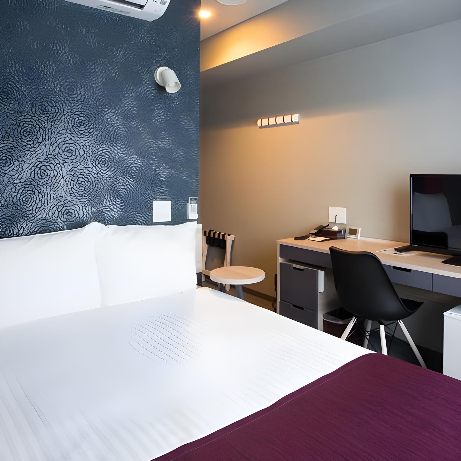 Deluxe, Single, Double Bed