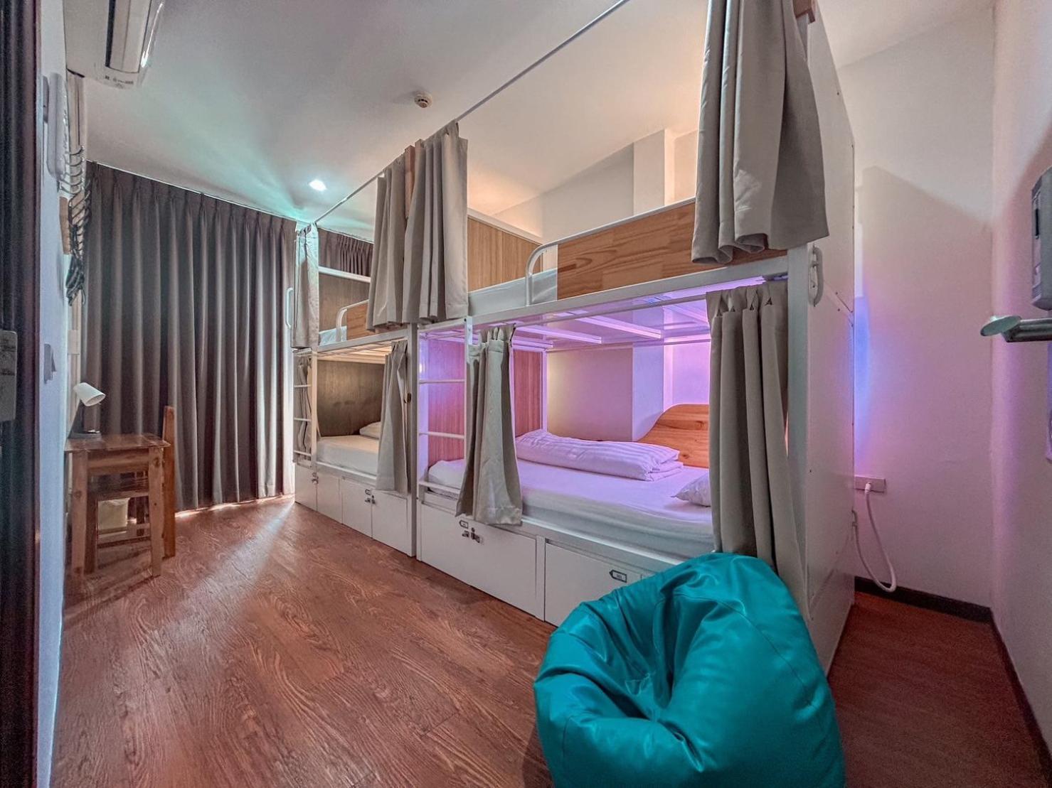 Private, 4 Bunk Beds