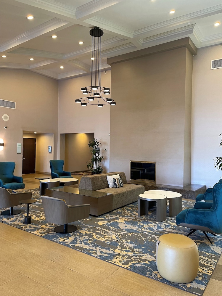 DoubleTree by Hilton Buena Park 27/57