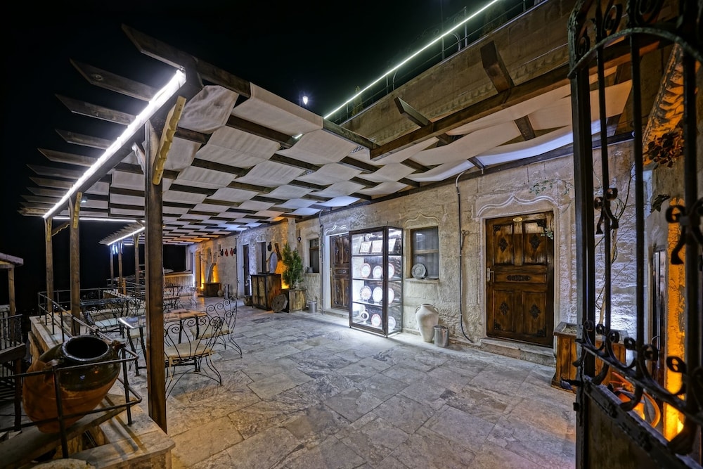 Sakura Cave Hotel 35/50