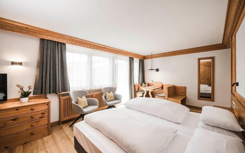 Hotel Ladinia 12/50