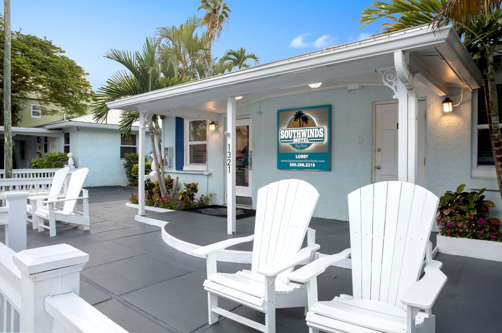 Southwinds Motel 9/45
