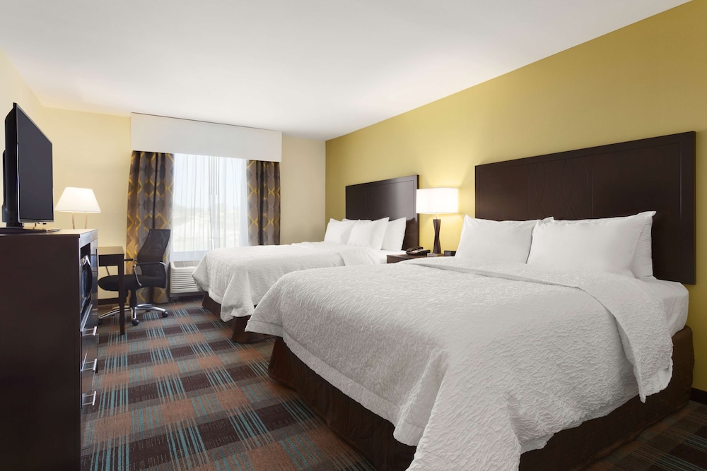 Hampton Inn Fairmont Wv 17/61