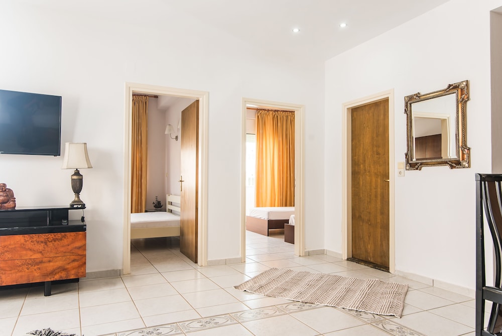 Lobby at Yiannis Manos Hotel Resort, MALIA