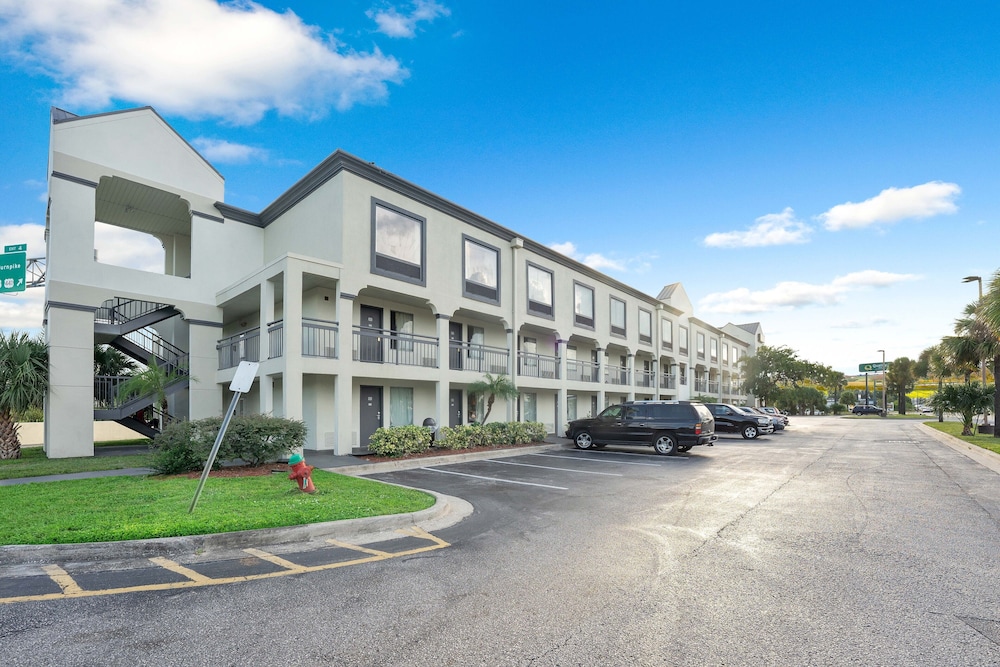 速8酒店by温德姆酒店奥兰多Near Florida Mall(Super 8 by Wyndham Orlando Near Florida Mall) 图片1