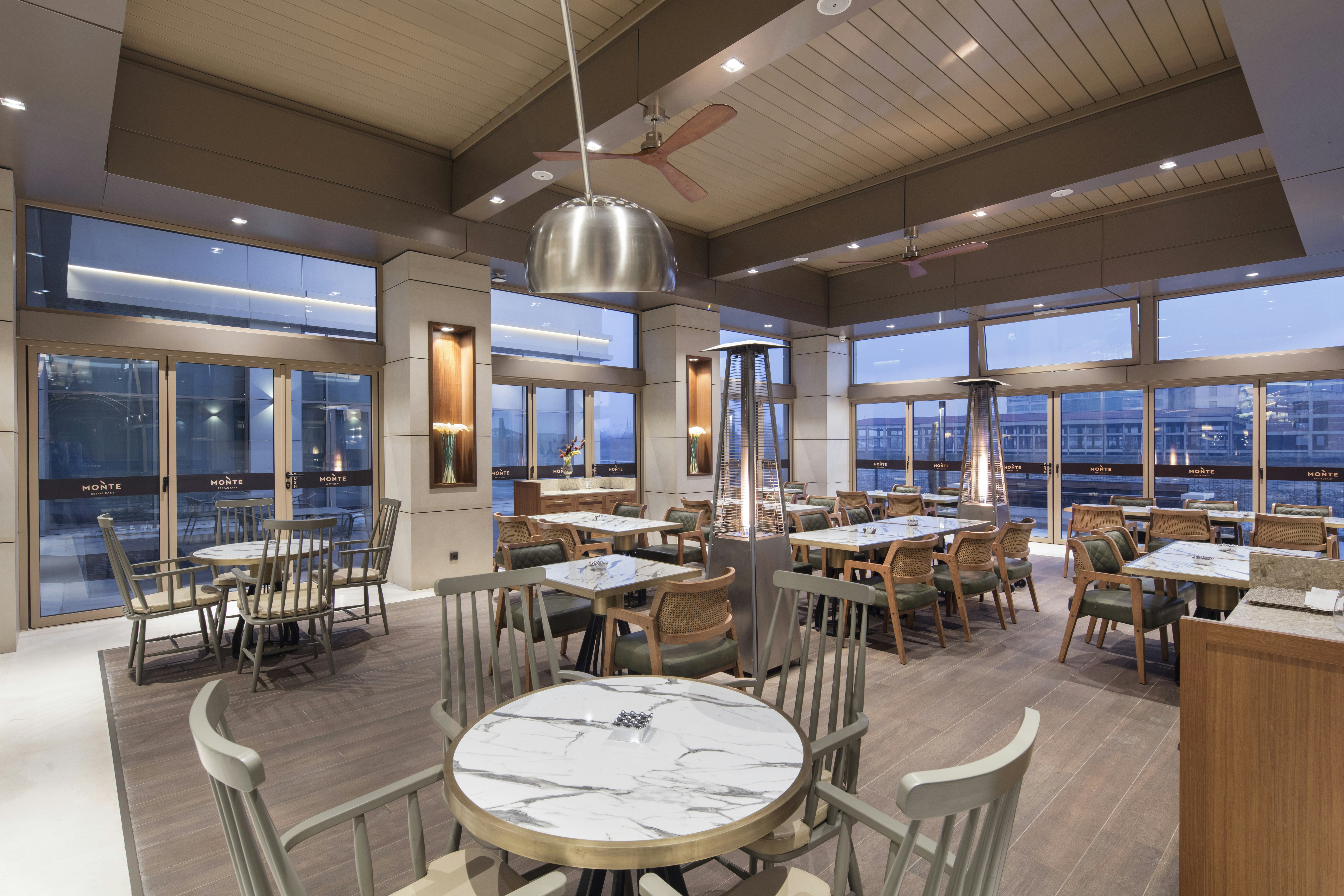 Doubletree By Hilton Skopje 37/50