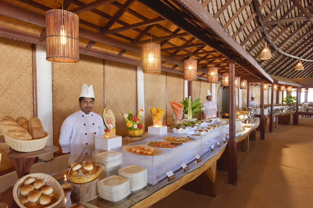 Angaga Island Resort And Spa 36/57