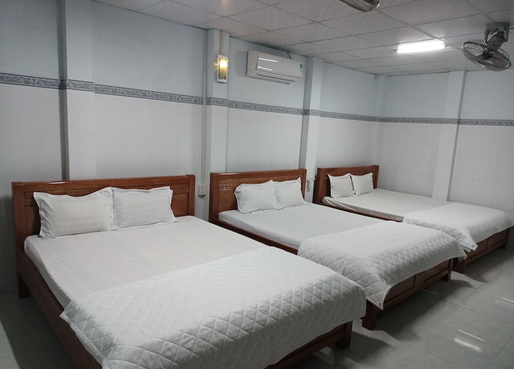 MIXED DORM, PRIVATE BATHROOM