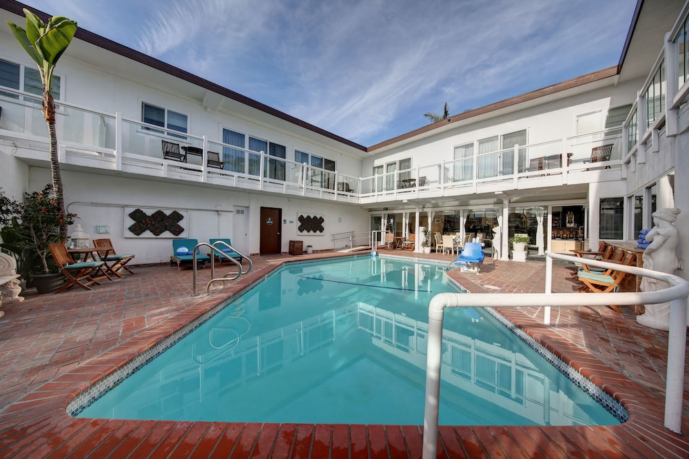 Capri Laguna Inn On the Beach 2/75