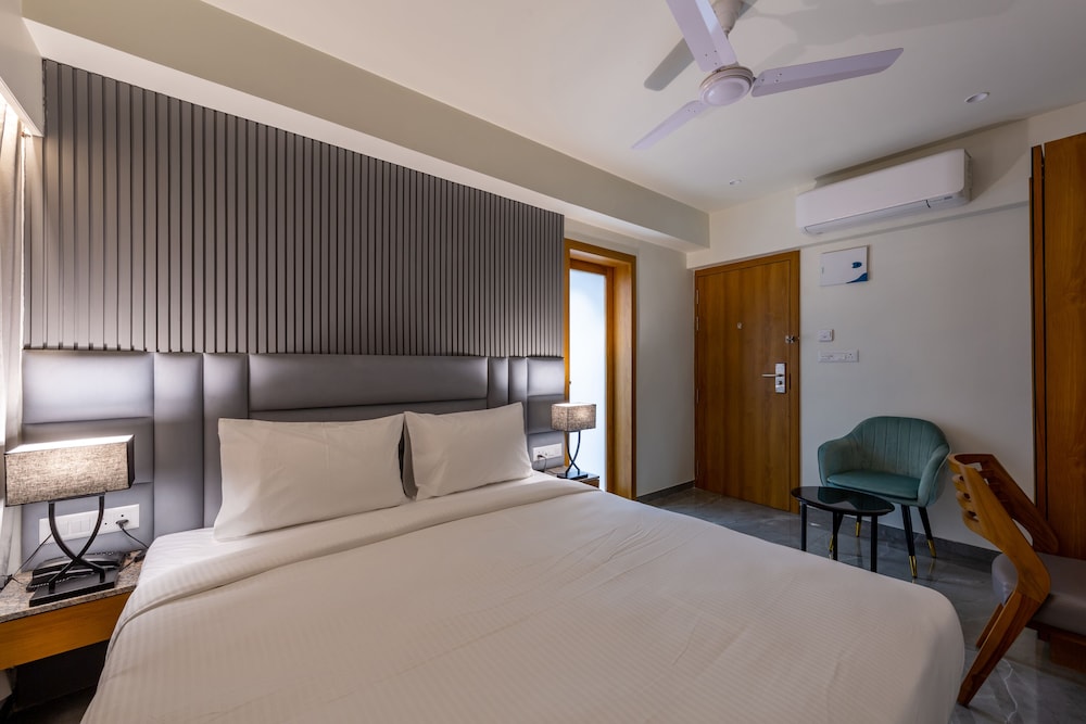 Nalanda Hotel 32/63