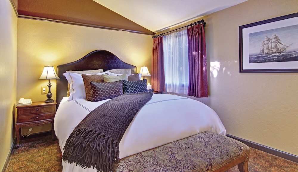Babbling Brook Inn 14/70