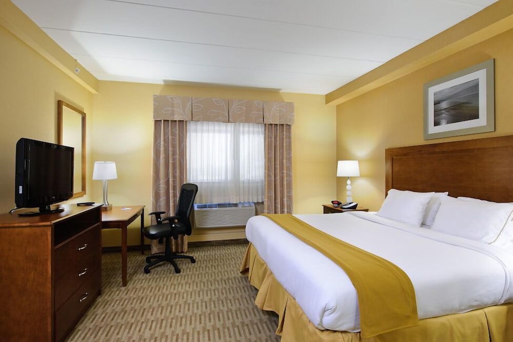 Holiday Inn Express Philadelphia Airport 15/50