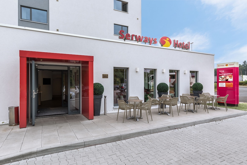 SERWAYS HOTEL WEISKIRCHEN 2/58