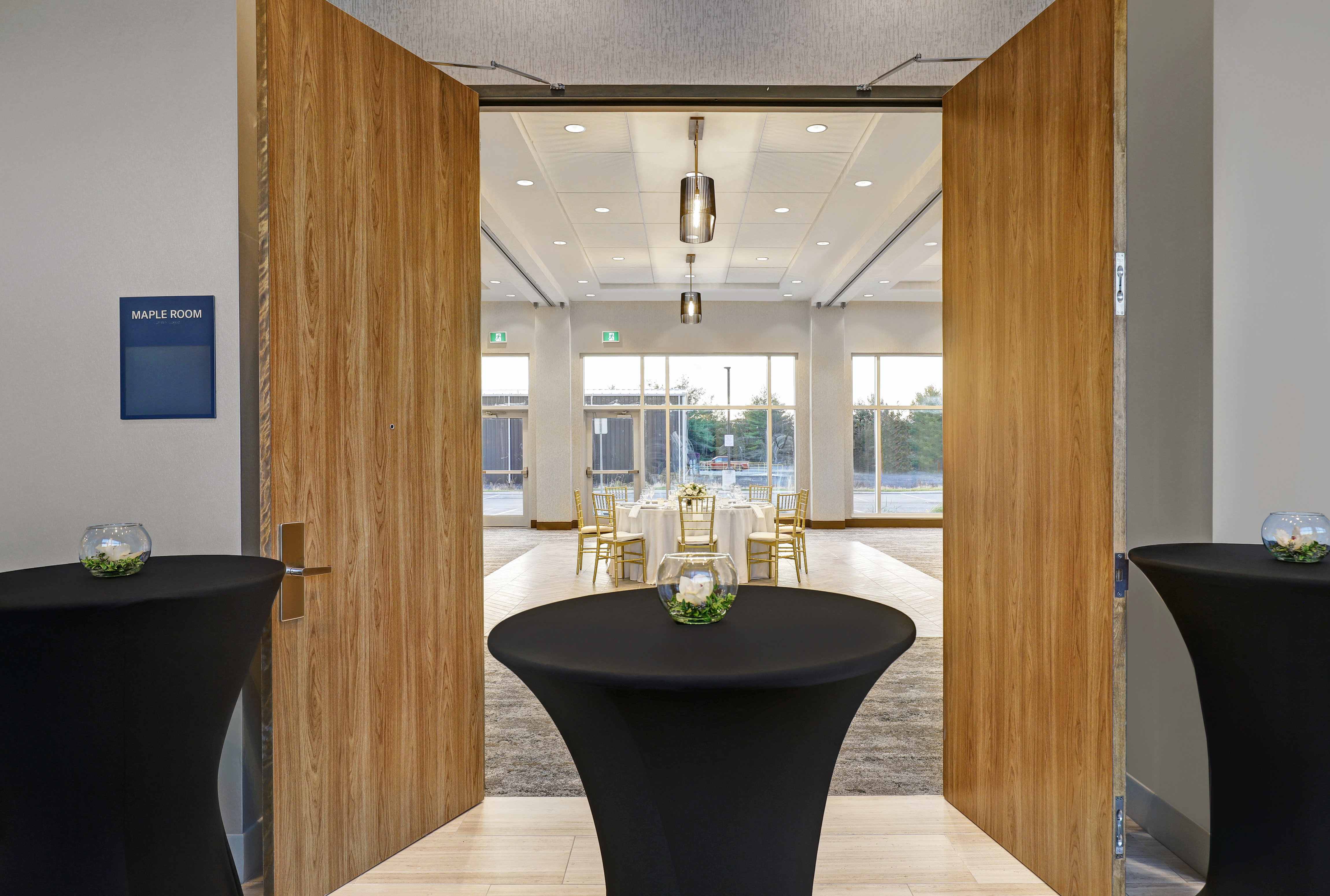 Holiday Inn Express Kingston West 10/60